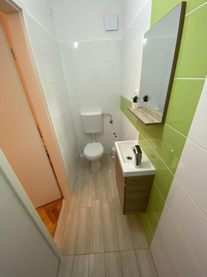 Hostel Sobe Kaki In Kivi Izola Exteriér fotografie